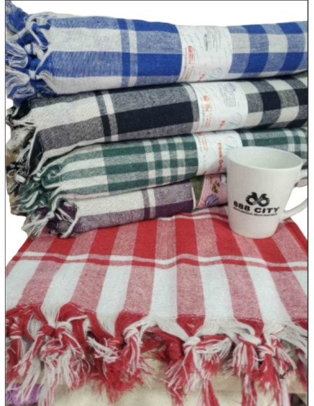 Karirani stolnjak  160 x 160